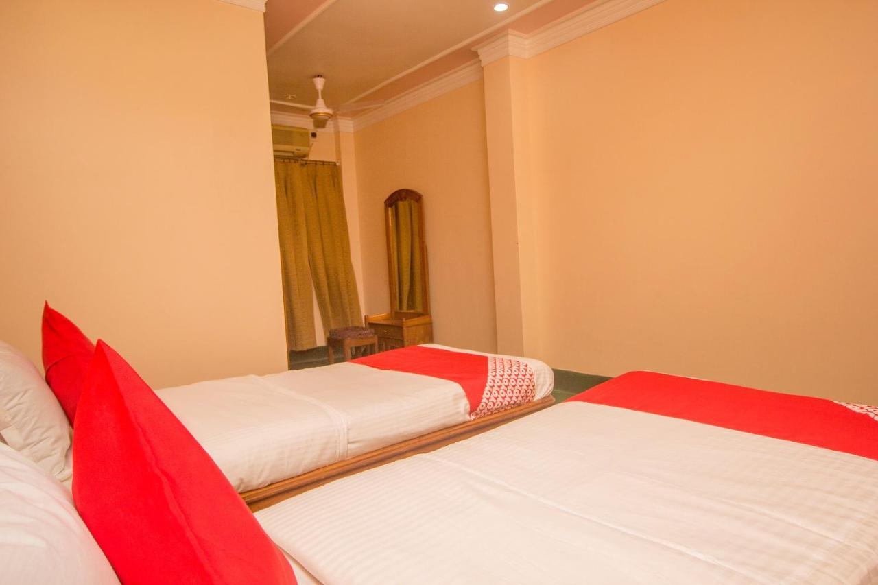 Oyo 48133 Hotel Payel Malda Bagian luar foto