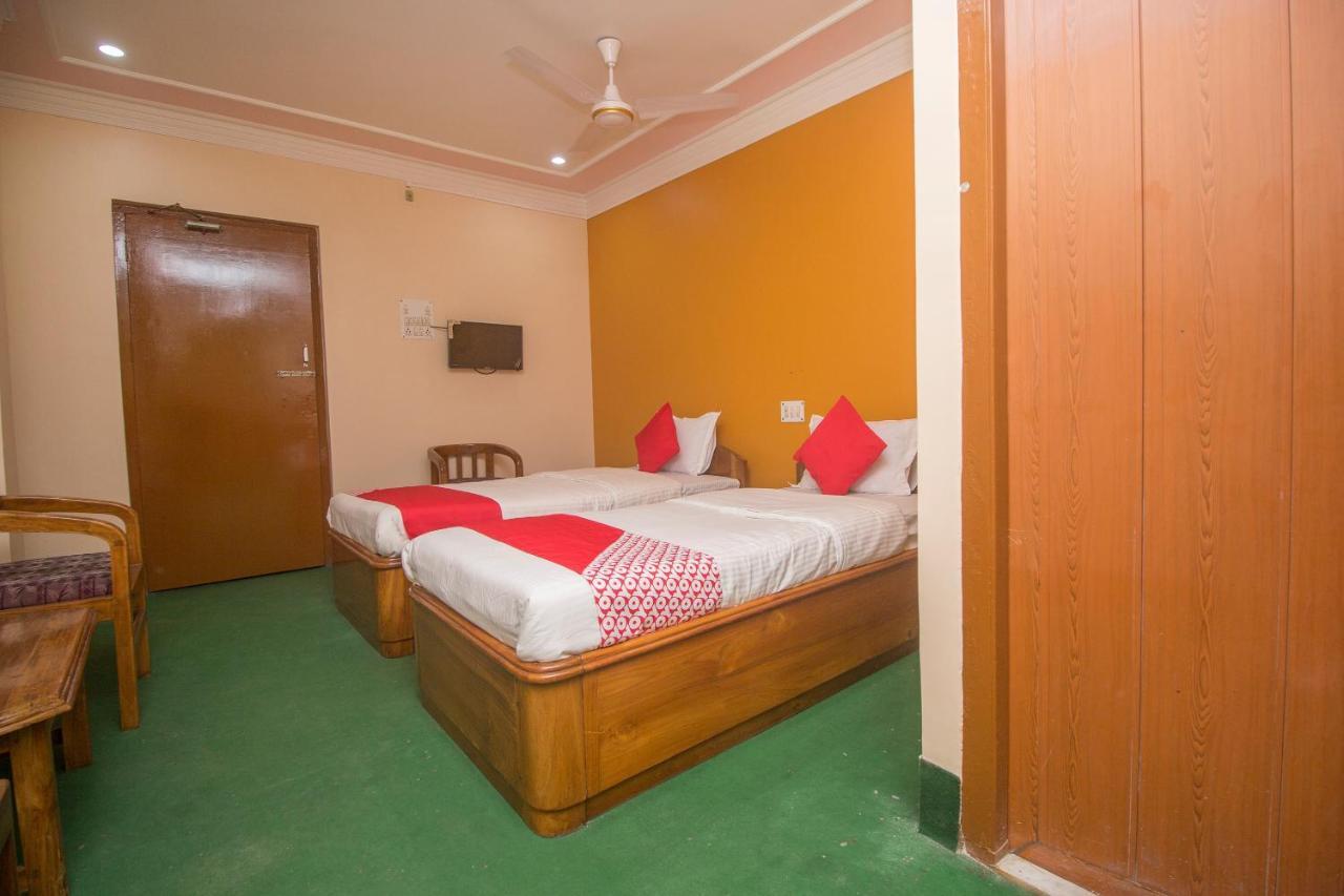 Oyo 48133 Hotel Payel Malda Bagian luar foto