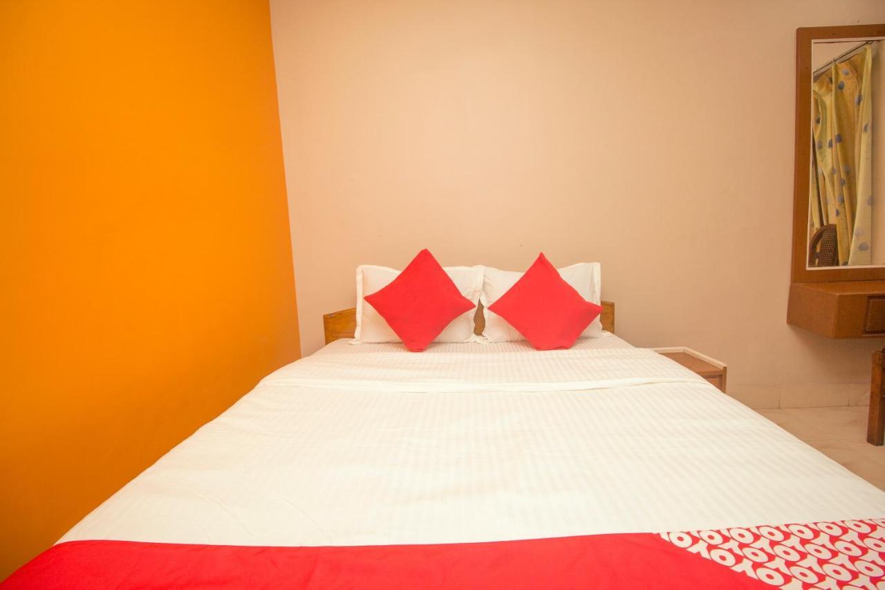 Oyo 48133 Hotel Payel Malda Bagian luar foto