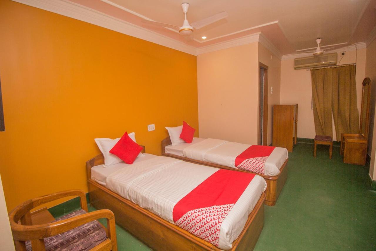 Oyo 48133 Hotel Payel Malda Bagian luar foto